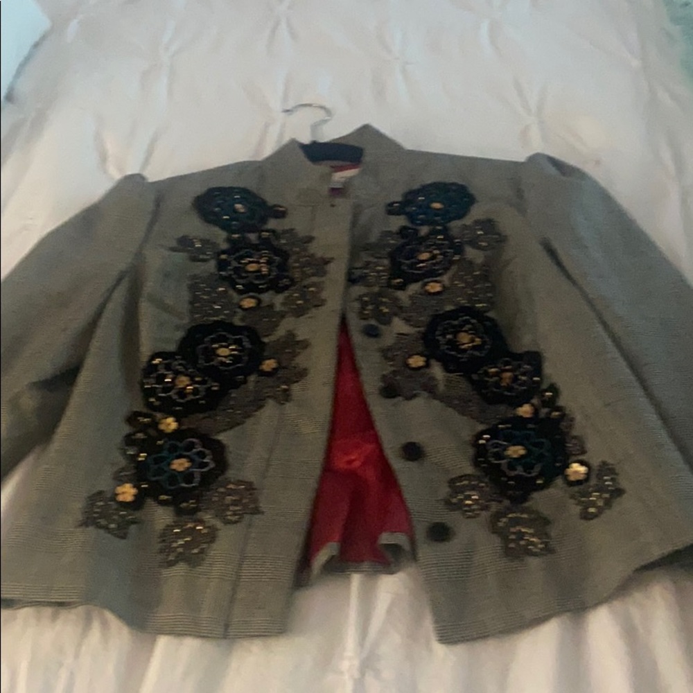 Blazer with beautiful embellishments.